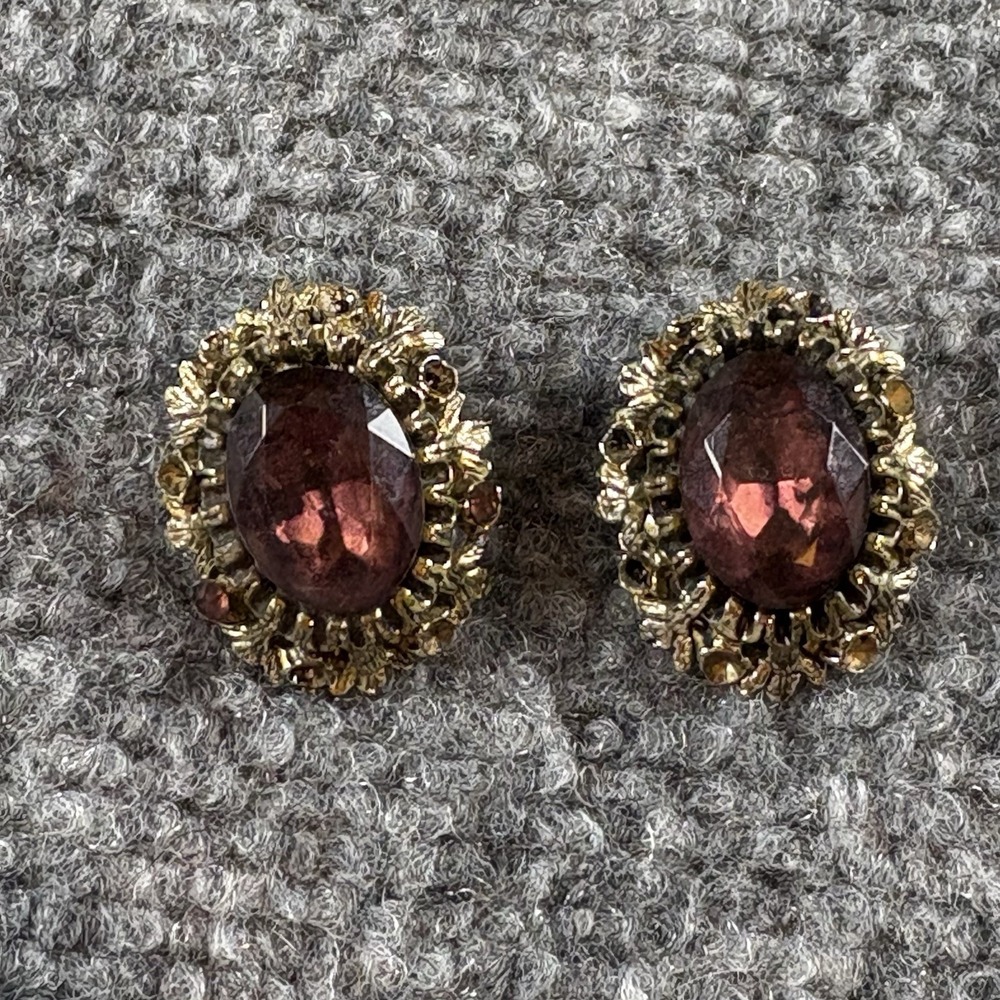 VTG 60s Gold Tone Amethyst Glass Clip On Earrings Ornate Filigree Statement Boho